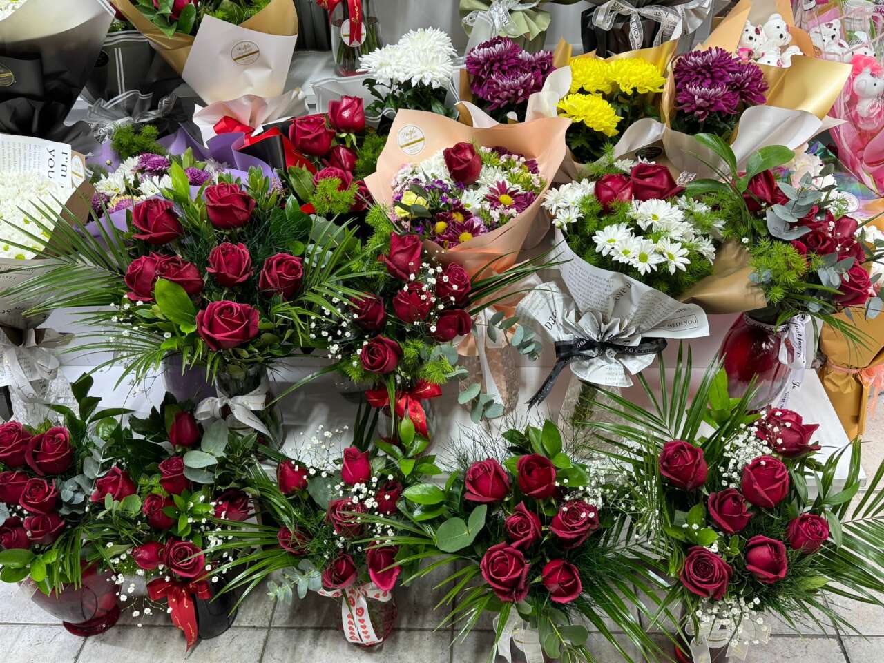 14 Şubat Yoğunluğu Başladı: Menteşe’de Çiçekçilerde Son Durum 1